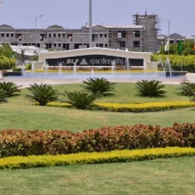 Retail Shops and Offices at DLF SCO Sector 93